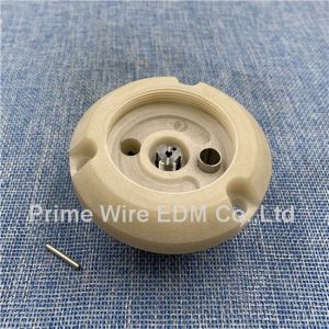 204312140 Lower injection chamber empty