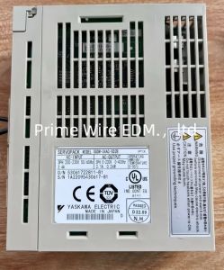 SERVO  DRIVE-YASKAWA-SGDM-04AC-SD2B